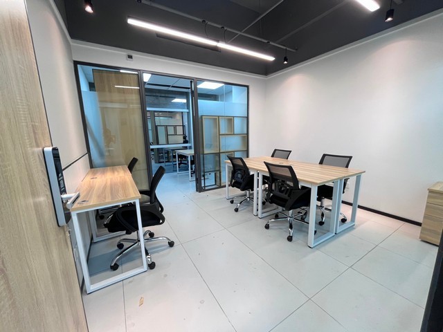 附近哪里有电控服务热线